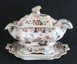 gaudy Dutch tureen