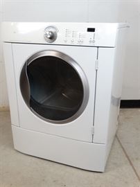 Frigidaire White Galery Series Clothes Dryer