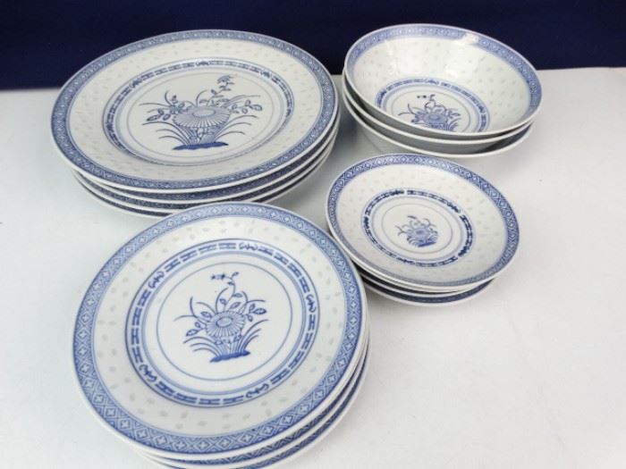Dutch China Plate Set