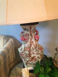 Stunning lamp with flowers and birds