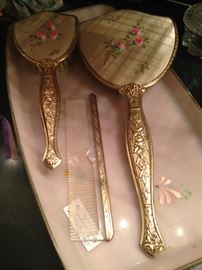 Three-piece vanity set