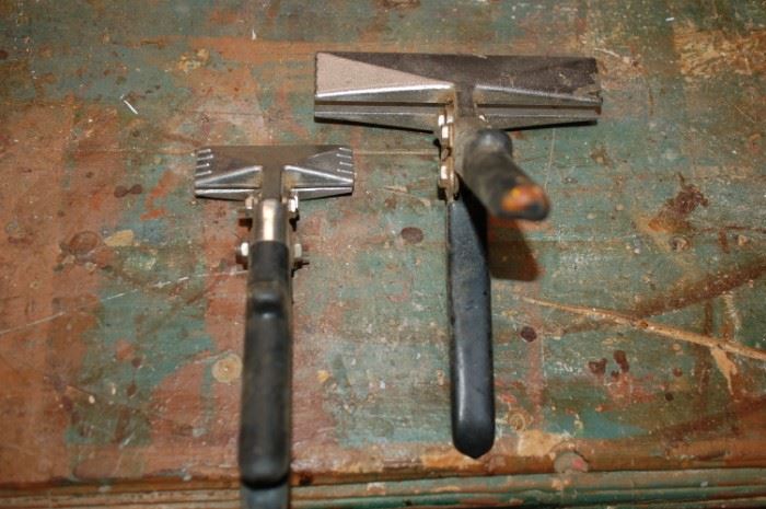 Hand clamps