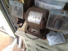 Working Electric grinder $30