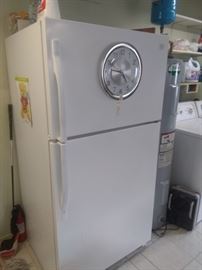 Other picture of fridge