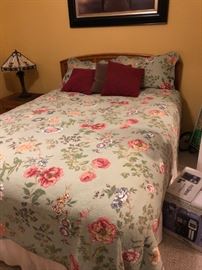 Lovely Modern wooden Queen Bedroom Set Offering: Queen Mattress & Boxspring barely used
Queen headboard, nightstand , & Dresser with mirror Bedding sold separate