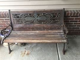 WOOD/METAL BENCH