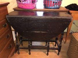 Gate Leg Table