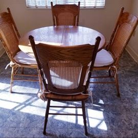 Oak Dining Table (with leaf) and 4 chairs--Walter of Wabash, Jamestown, TN