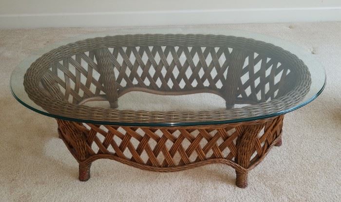 Gorgeous rattan/glass coffee table