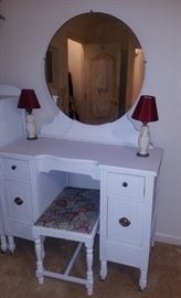 Vintage dressing table/bench and mirror