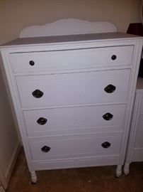 Vintage chest of drawers