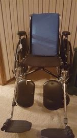 Hi-end wheelchair