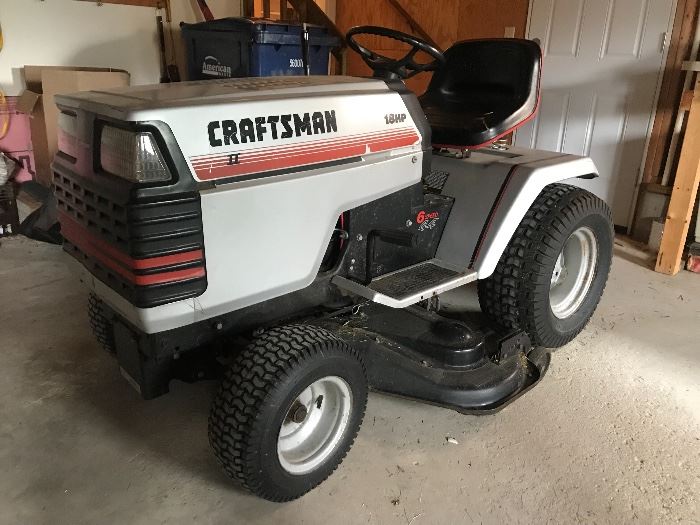 Craftsman riding lawnmower 18hp, 6 speed, 44"