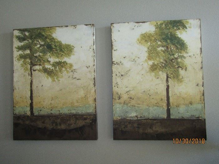 PAIR OF SIMILAR PAINTING BY THE SALE ARTIST.. 2 GORGEOUS PIECES OR ART