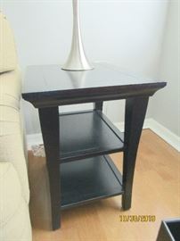 SMALL BLACK END TABLE.. 18X22X25