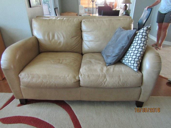 MATCHING 2 CUSHION LOVE SEAT.. 60X36X36.. ROBB AND STUCKY..