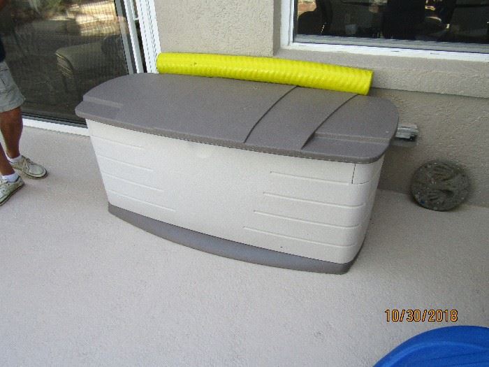 RUBBERMAID POOL STORAGE UNIT 56X24X24