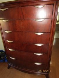 6 DRAWER CHEST OF DRAWERS UNIT.. BROWN WOOD AND CHROME PULLS