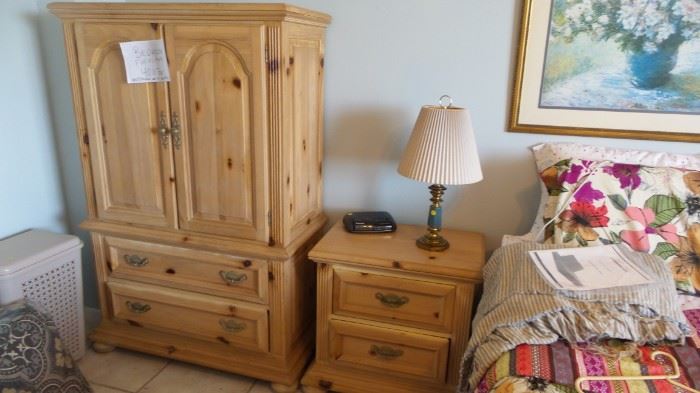 wooden bedroom suite 4 piece set
