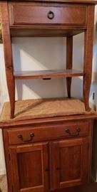 Ethan Allen Bedroom Country Crossings Red Maple 
Ethan Allen 4-Poster Queen Bed 
Ethan Allen Dresser w Mirror 
Ethan Allen Nightstand (2 Doors/1 Drawer) 
Ethan Allen Nightstand 1 Drawer
