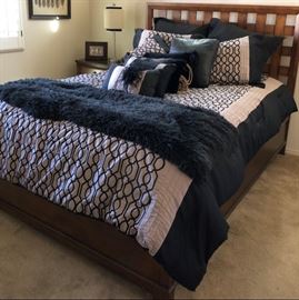 Queen Bedroom Set 