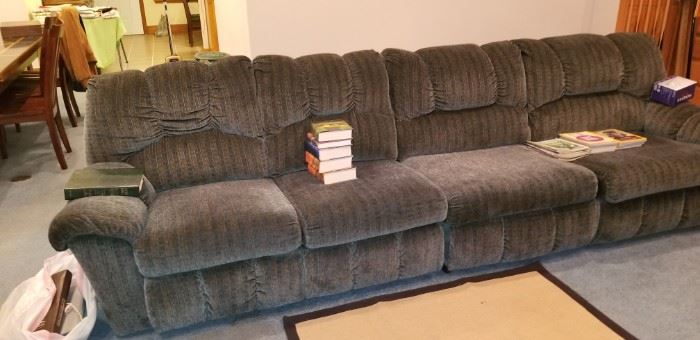 Sectional/Recliner/Massager/Fold out Bed