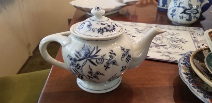 Blue Danube teapot