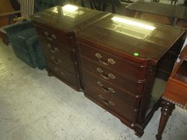 DOUBLE DRESSER