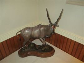 Mark Wormus bronze statue 