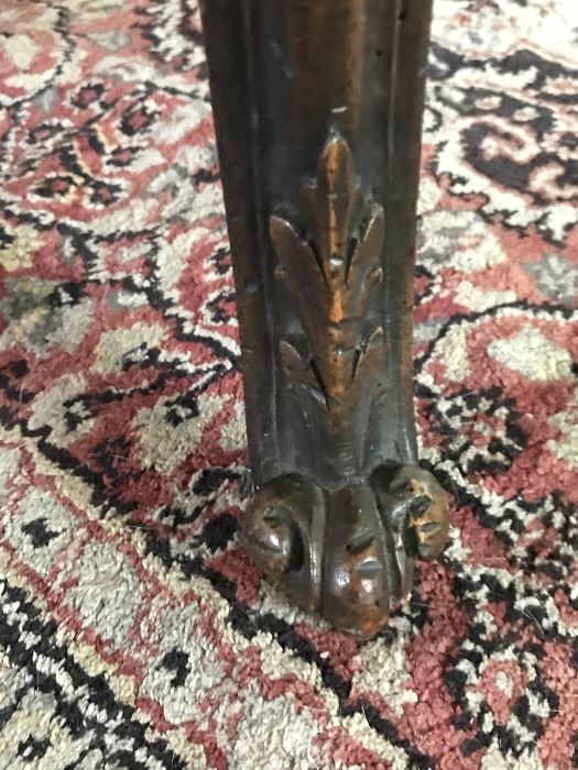  Detail of the foot on the Italian endtable 