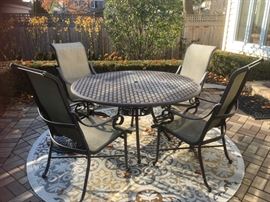 Woodard patio table & chairs