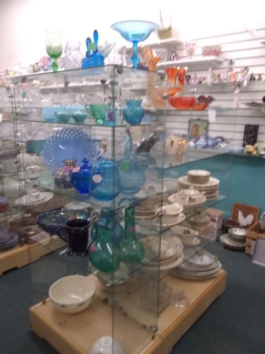 LOTS OF DEPRESSION AND ELEGANT GLASS  FROM DEPRESSION ERA, HEISEY, DUNCAN MILLER, IMPERIAL GLASS, FENTON, STEMWARE SETS,  PINK DEPRESSION, AMERICAN POTTERY, ART, SILVER AND NATURAL STONE JEWELRY, FURNITURE