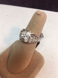 Vintage 0.94 Diamond ring