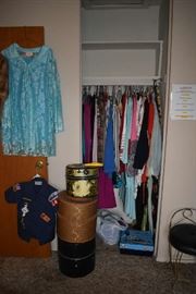 CLOTHING, HAT BOXES