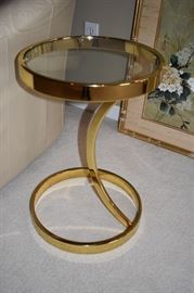 BRASS ACCENT TABLE 