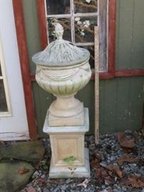 2 OF THESE GREAT URNS.  $175 EACH  EARLY SALE.