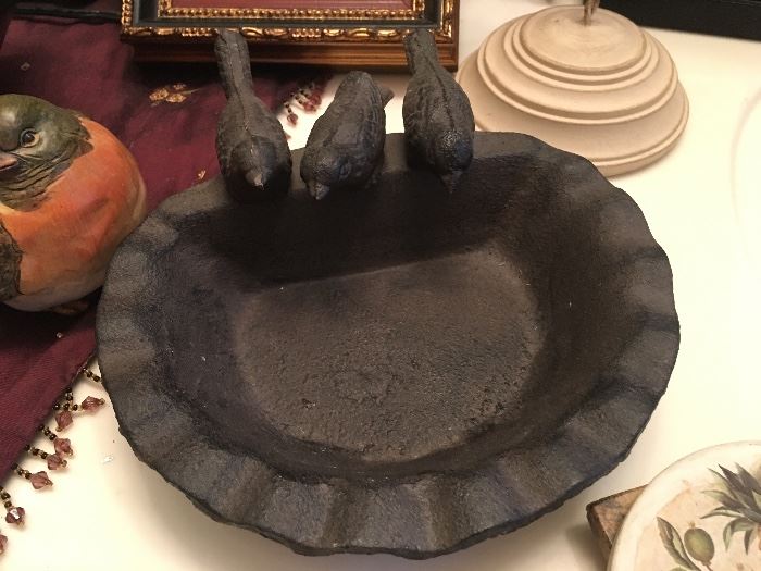Cast iron bird soap dish 