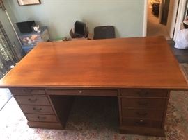 Executive office desk