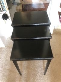 Nesting table