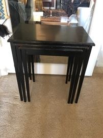 Nesting table