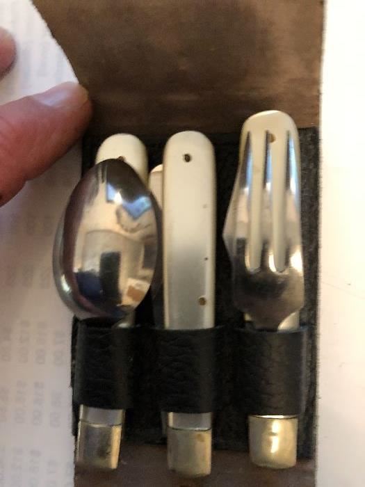 Noyer folding utensil set in original case