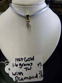 14KT Gold & Diamond Pendant Necklace