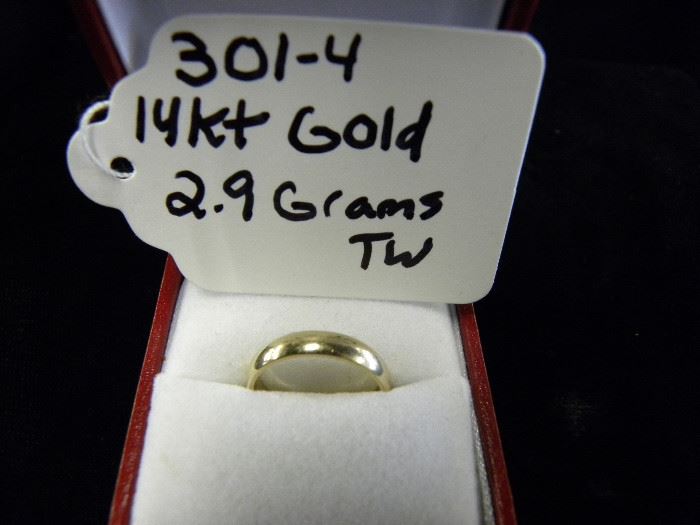 14KT Gold Wedding Band Ring