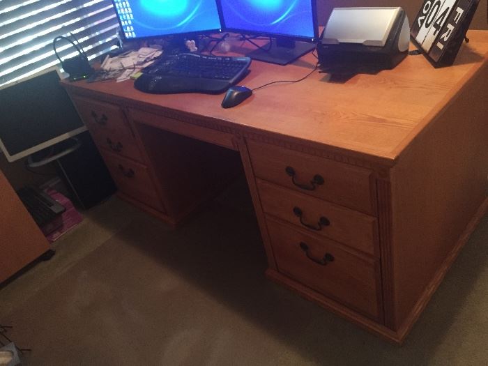 Oak desk $300