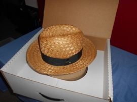 1 Mens Size 7 Straw Hat  