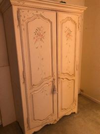 Ethan Allen Armoire/Wardrobe/TV Cabinet