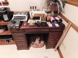 Singer Cabinet Sewing Machine