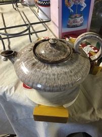 Cole Aladdin Teapot(Chipped)