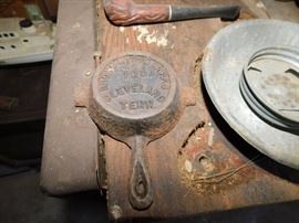 Cast Iron Ad Ashtray Brown Stove Works Cleveland, Tenn.
