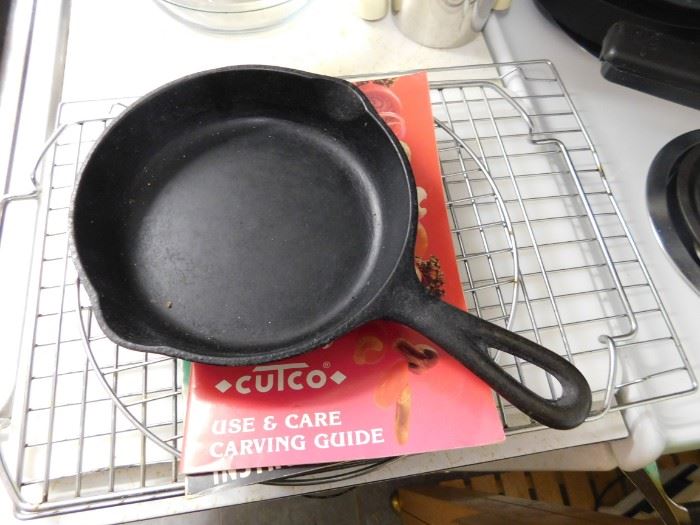 Small Wagner Cast Iron Pan